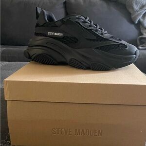 Steve Madden Sneakers 7.5